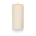 Winter White Medium Fragranced Pillar Candle - Illume Candles - 46273333000